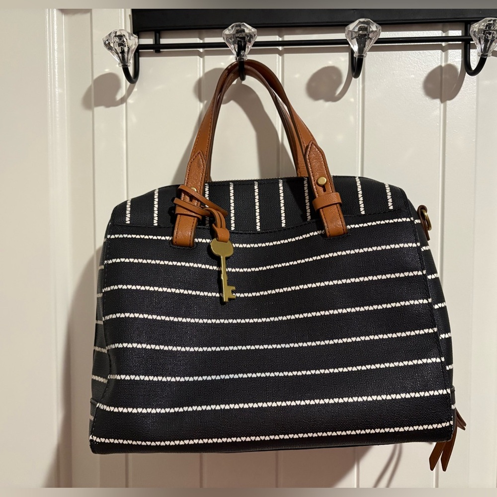 Striped Black and white Fossil purse